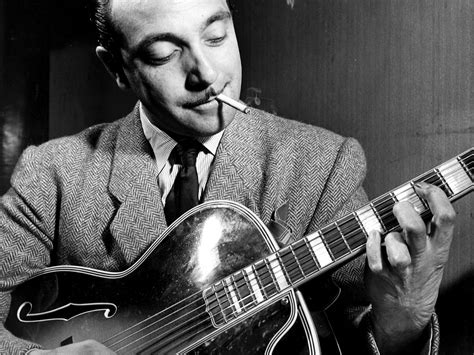 Django Reinhardt ikonikus portréja gitárjával