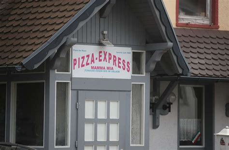Pizza Express étterem homlokzat