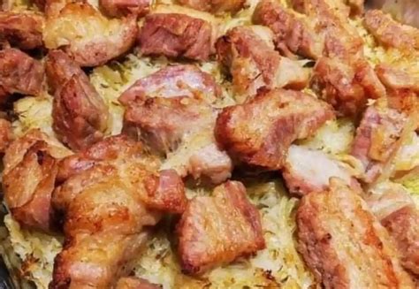 Réteges káposztás hús egyedi edényben
