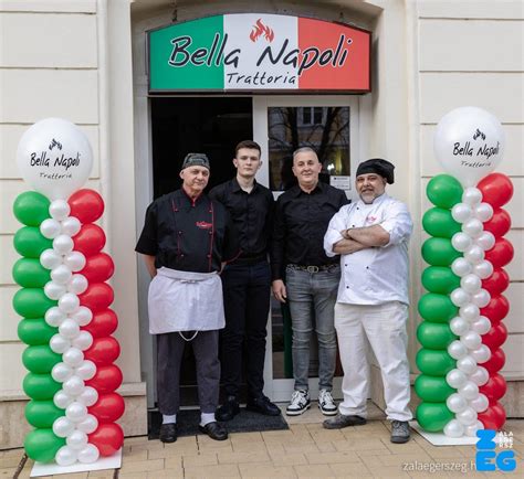A Bella Napoli Pizzéria bejárata Szekszárdon