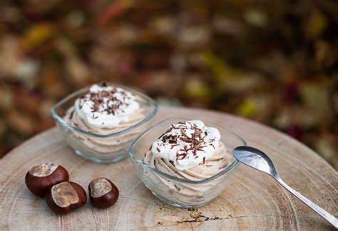 Gesztenyepüré és tej keverése
