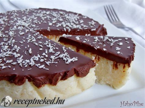 Díszített kókuszos torta