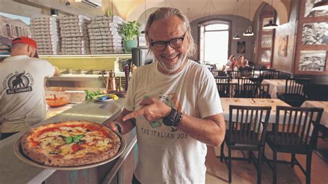 Különbségek a nápolyi és római pizza között