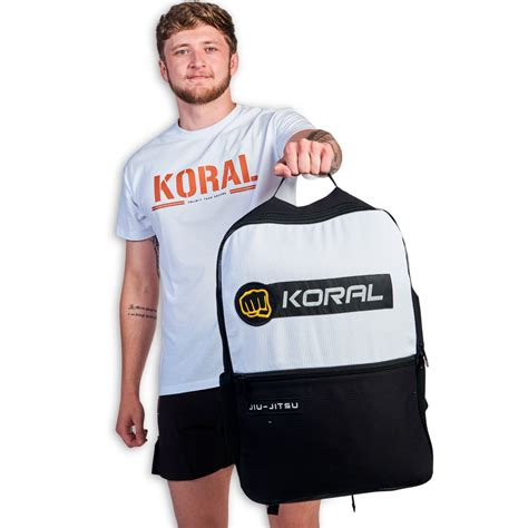 A Koral jégkrémek széles választékát bemutató kép