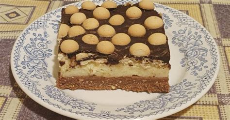 infografika a kekszes alap rétegezéséről és lenyomásáról