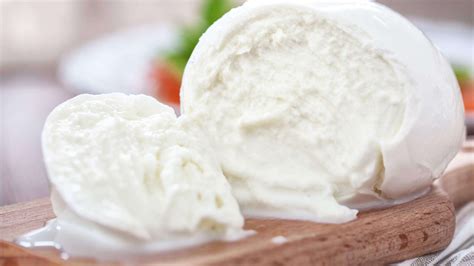 Mozzarella sajtkészítés folyamata