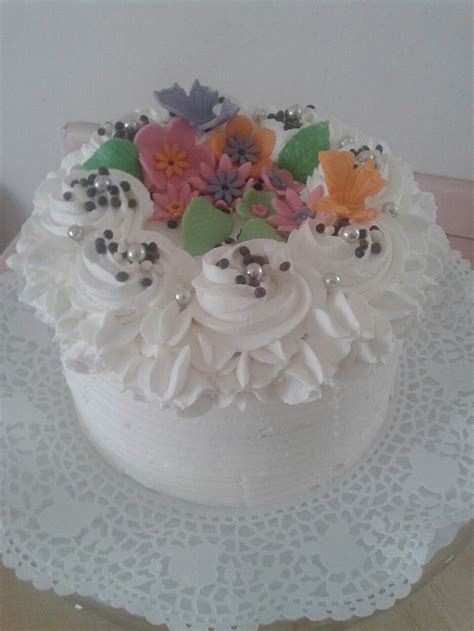 Díszített marcipános torta