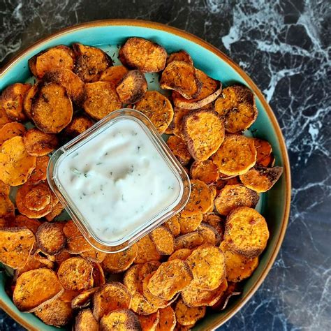 Édesburgonya chips mártogatóssal
