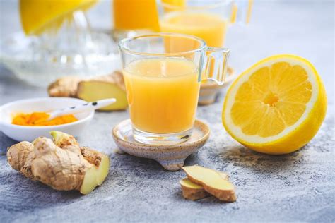 Házilag készített gyömbér shot és hozzávalók