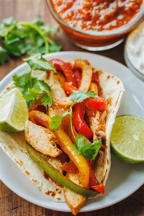 Készre szerelt fajitas tortilla tányérral