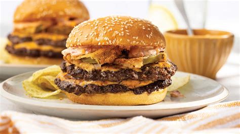 Különböző burger összeállítások