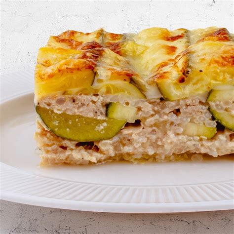 Rakott cukkini szeletek tányéron