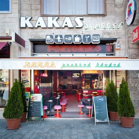 A Kakas Presszó jellegzetes cégére