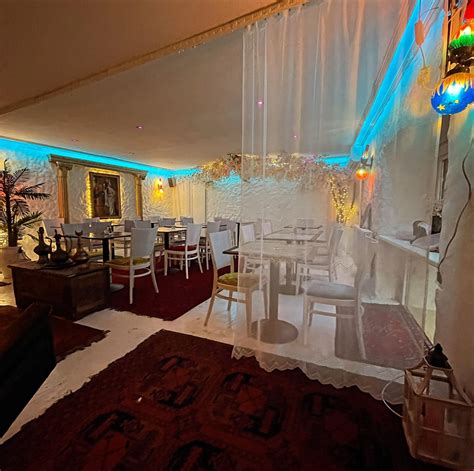 A Shiraz Lounge & Restaurant bejárata a Ráday utcában