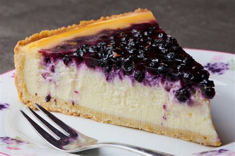 Áfonyás sajttorta rétegeinek ábrázolása