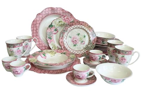 Díszes porcelán étkészlet