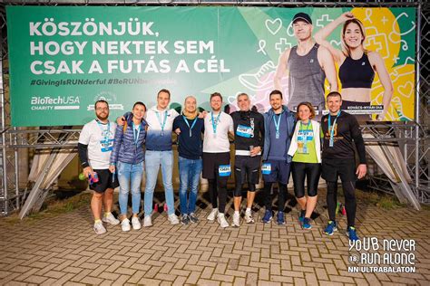 Futóverseny előtti vacsora és formaidőzítés illusztráció