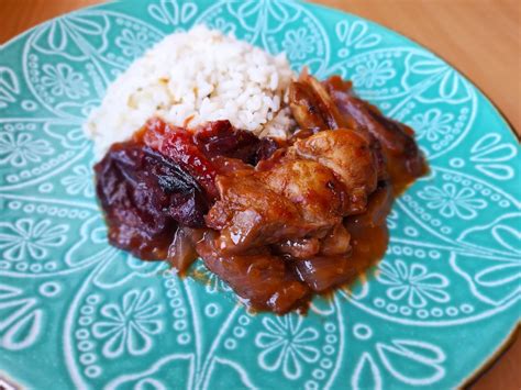Mandulás-aszalt szilvás csirke tagine