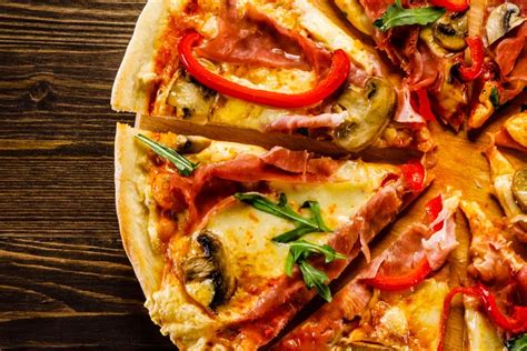 Gourmet pizza különleges feltétekkel