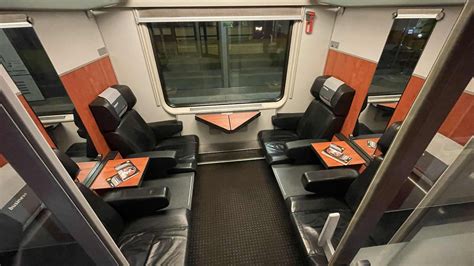 ICE vonat belső tér étkezőkocsival