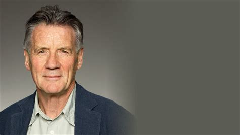 Michael Palin interjú közben