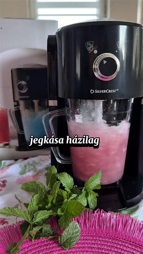 Kávéhab készítése automata géppel