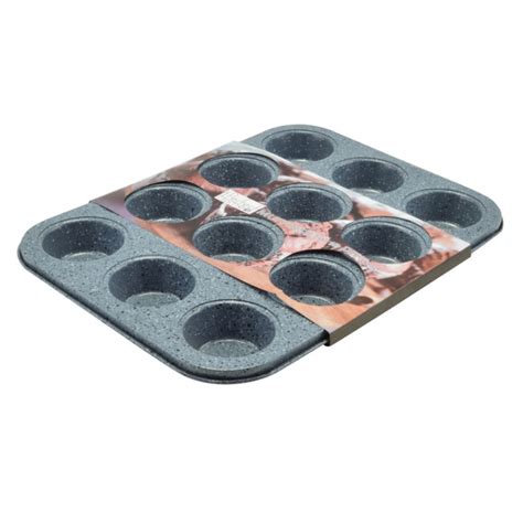 Muffin sütőforma tele tésztával