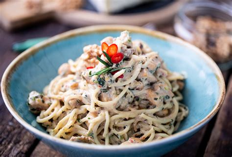 Gorgonzolás spagetti tányéron