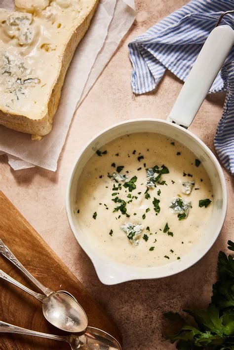 Gorgonzola szósz zöldségekkel