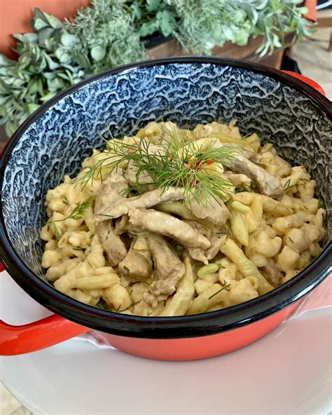 Tyúkpörkölt friss zöldségekkel
