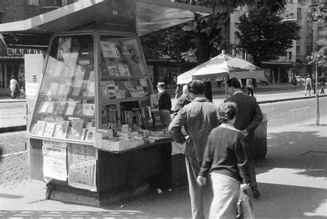 Hot dogot árusító stand az 1920-as évekből