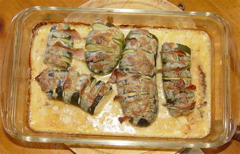 Hasselback cukkini sonkával