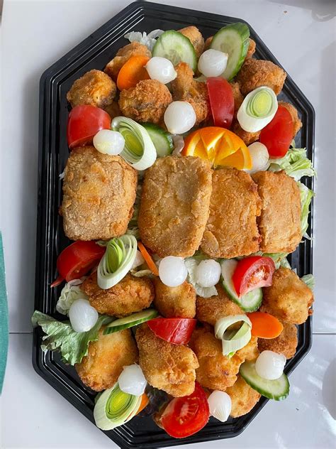 Salata Express Food Kft. logója és ételkínálata