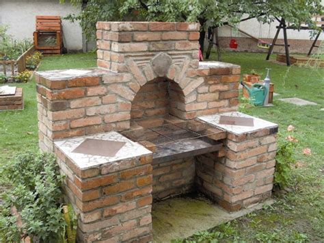 elkészült bontott tégla kerti grill