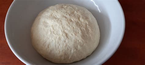 Összegyúrt pizzatészta