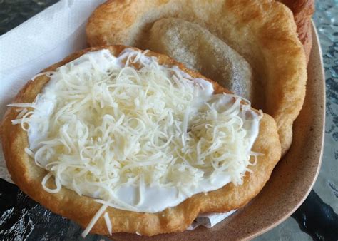 Lángos tészta töltelékkel