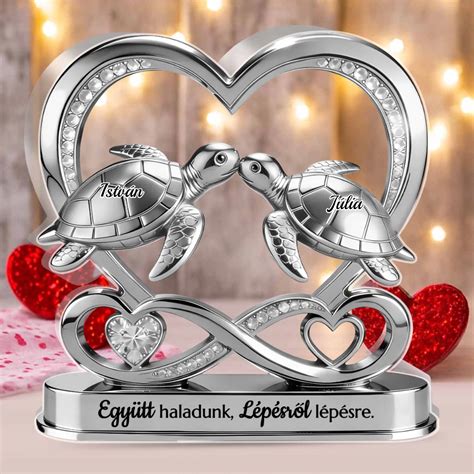 Különböző formájú személyre szabott csokoládék