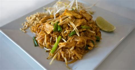 csirkés pad thai