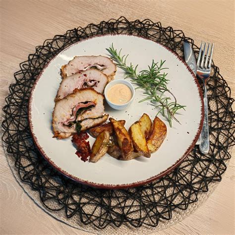 Különböző fűszerek a töltött karajhoz