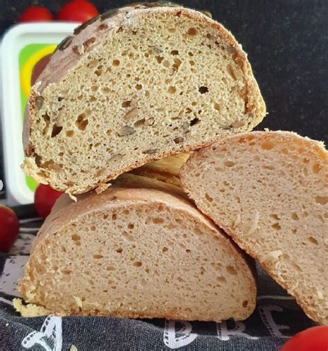 Frissen sült Szafi Free ropogós kenyér szeletelve
