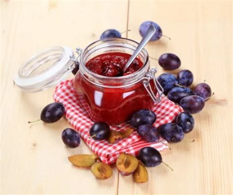 Mirabella szilvás chutney üvegben