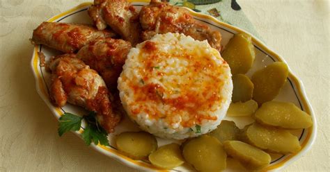 Tálca fűszeres csirkeszárny, mártogatóssal