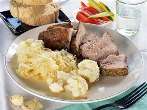 Pihentetett sertéssült szeletelve