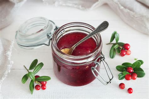 Gyümölcsök előkészítése lekvárfőzéshez
