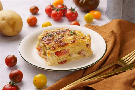 Olaszos fűszerek és mozzarella a rakott cukkinin