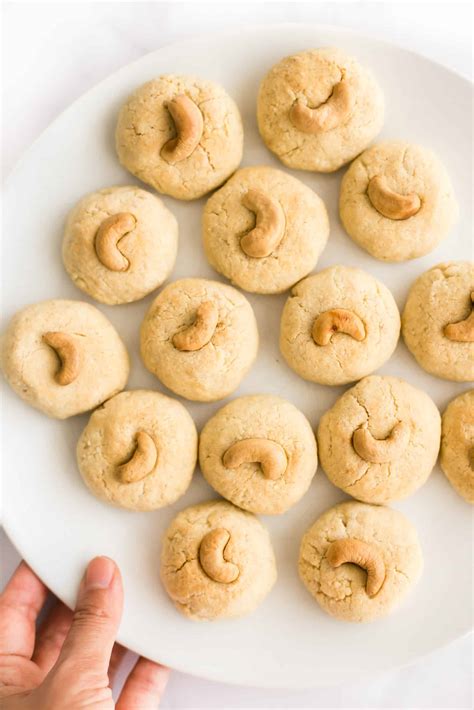 Cashew cookies