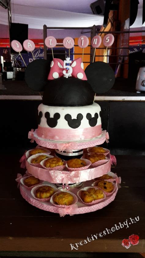 Emeletes Minnie egér torta