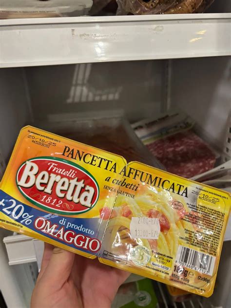 Kockázott pancetta serpenyőben pirítva