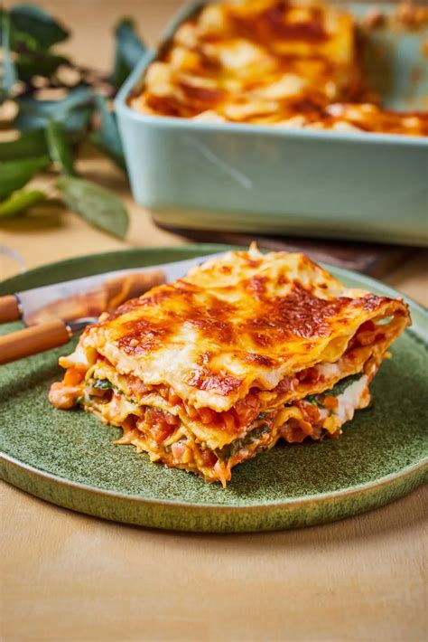 lasagne tészta és ragu rétegek