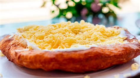 Lángos készítése